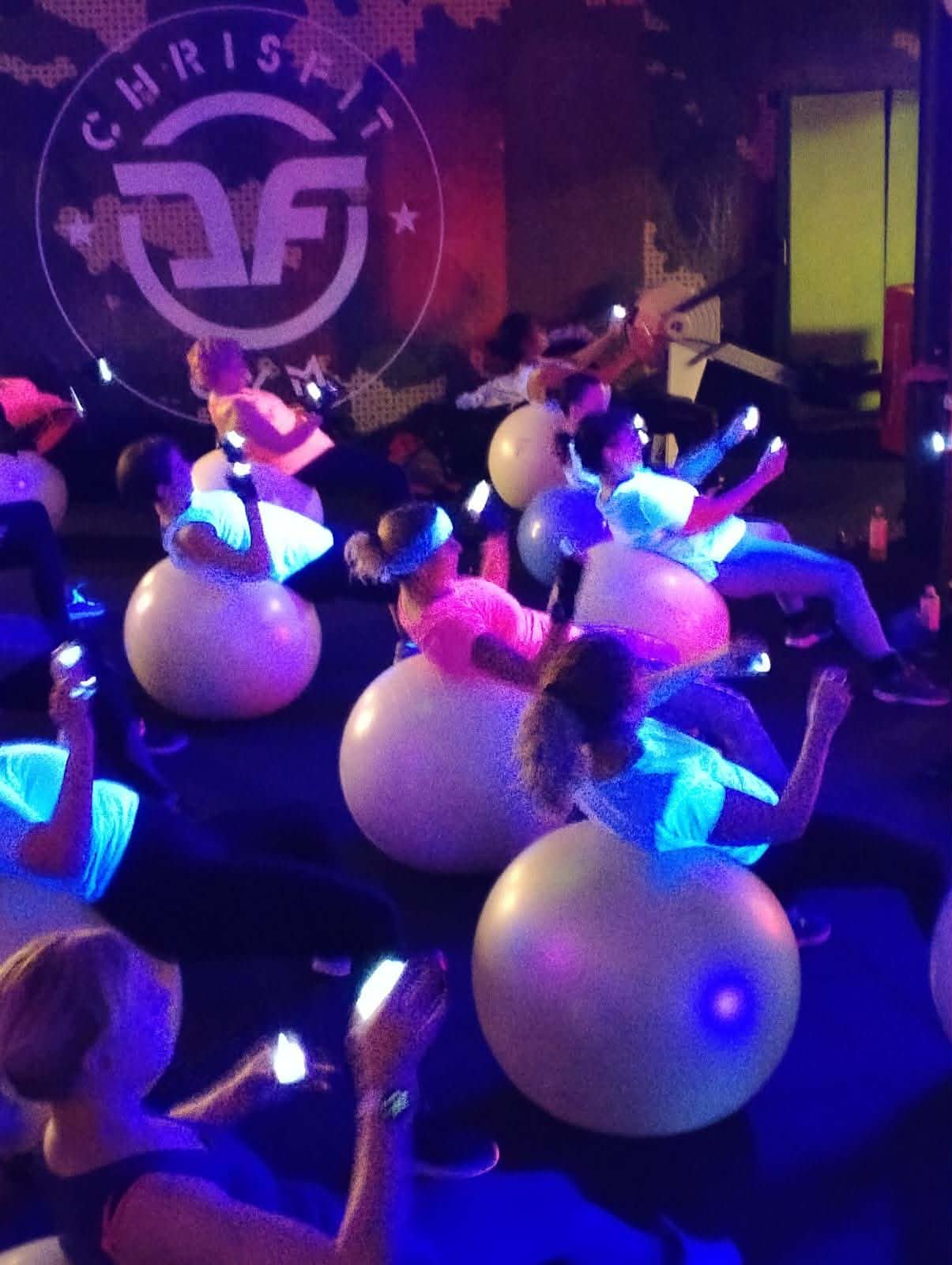 Fusion-BIKE óra: erősítő gyakorlat a kerékpáron